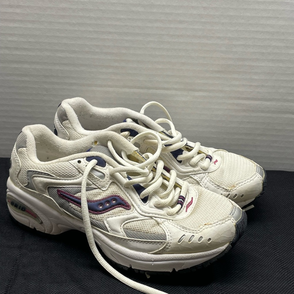 Saucony White Women's Athletic Sneakers with Purple and Navy Accents